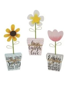 Enchanted Garden™ 10.2" Wood & Metal Spring Flower Outdoor Art - Assorted Styles